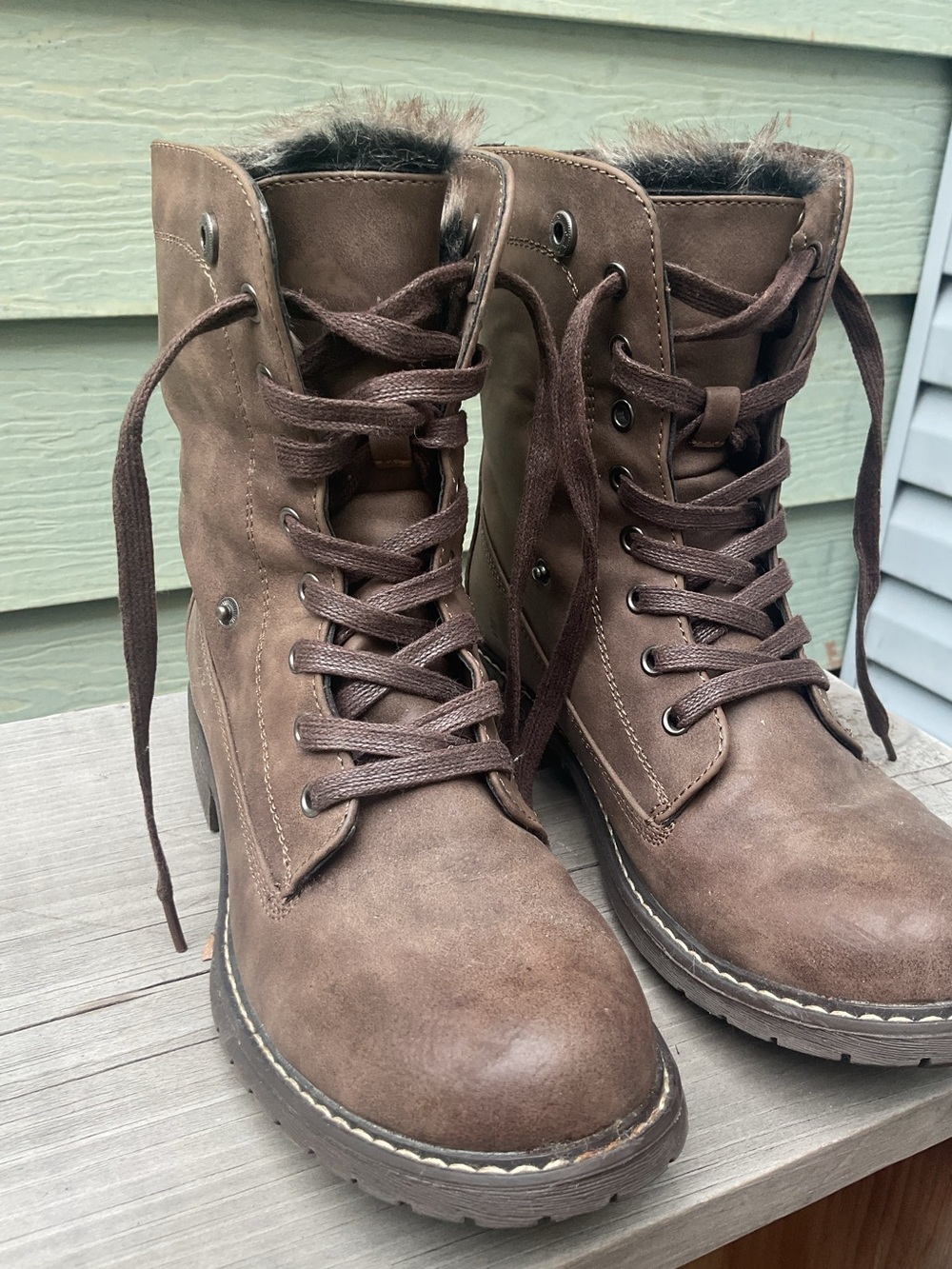 Women’s Brown Faux-Fur Lace-Up Boots - Picture 4 of 8